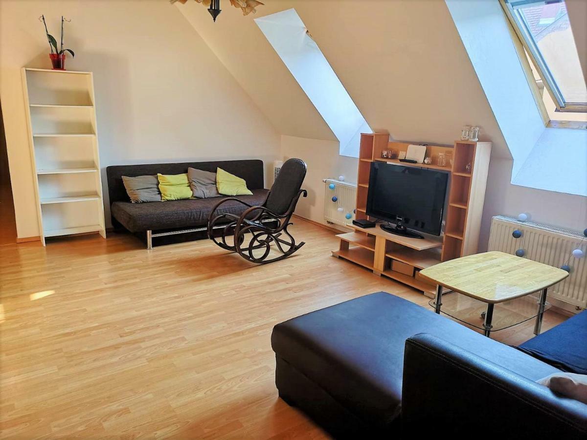 Centrum - A. Apartman Pětikostelí Exteriér fotografie