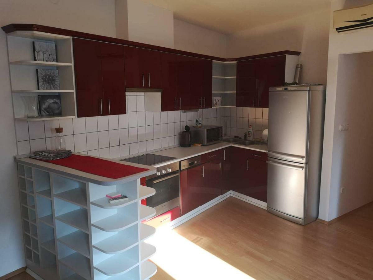 Centrum - A. Apartman Pětikostelí Exteriér fotografie