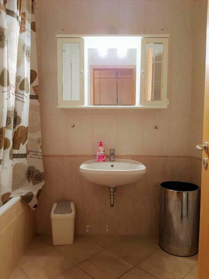 Centrum - A. Apartman Pětikostelí Exteriér fotografie